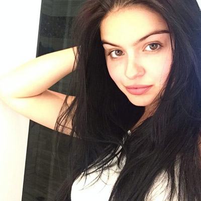 Ariel Winter 